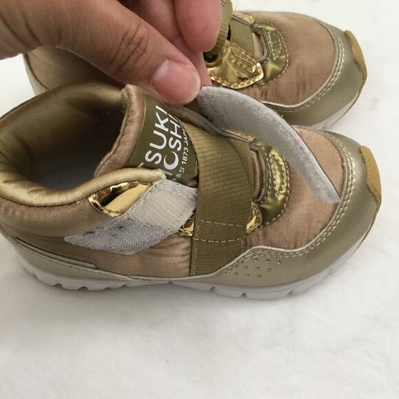 Tsukihoshi Shoes Toddler, GOLD HONEY, SIZE 7.5, HIGH TOP strap close - Picture 7 of 9